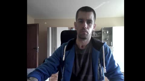 Snapshot of blue_eyed_wolf chatting on 22, 10, 2025 Runaway online show from 22, 10, 2025