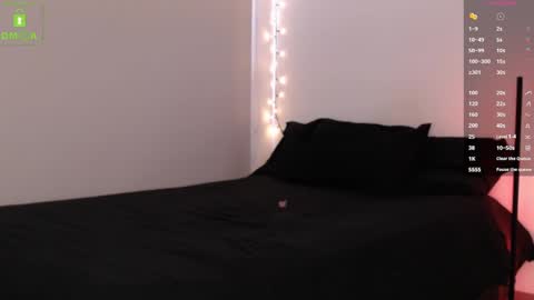 Snapshot of blue_nebula chatting on 14, 9, 2025 Blue online show from 14, 9, 2025