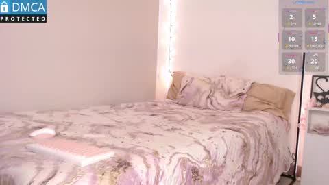 Snapshot of blue_nebula chatting on 17, 11, 2025 Blue online show from 17, 11, 2025