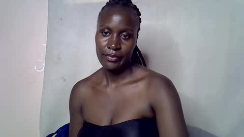 Snapshot of blue_savagee chatting on 8, 11, 2025 blue_savagee online show from 8, 11, 2025