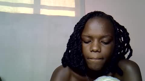 Snapshot of blue_savagee chatting on 14, 11, 2025 blue_savagee online show from 14, 11, 2025