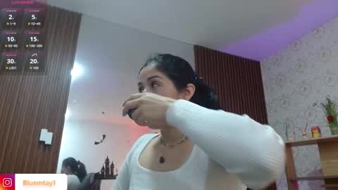 blue_tay1 online show from 3, 11, 2025