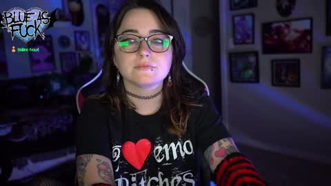 Snapshot of blueasfuck chatting on 1, 1, 2025 Blue online show from 1, 1, 2025