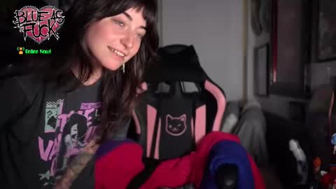 Snapshot of blueasfuck chatting on 18, 10, 2025 Blue online show from 18, 10, 2025