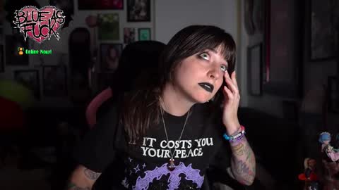 Snapshot of blueasfuck chatting on 23, 11, 2025 Blue online show from 23, 11, 2025