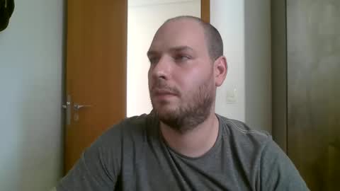 Snapshot of bluec2c chatting on 19, 12, 2024 Blue online show from 19, 12, 2024