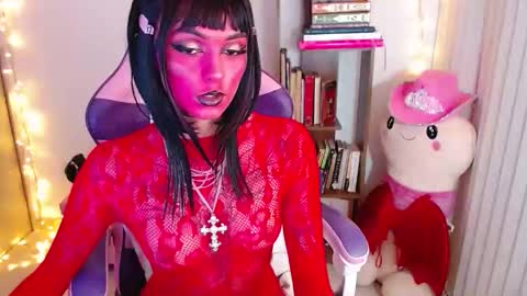 Im Abril .. Nice to meet you  thumb up me please its important  INDEPENDENT MODEL online show from 20, 10, 2025