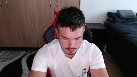 blueeyeboy0 online show from 13, 1, 2025