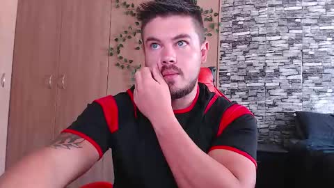 blueeyeboy0 online show from 17, 10, 2025