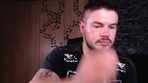 blueeyeboy0 online show from 22, 5, 2026