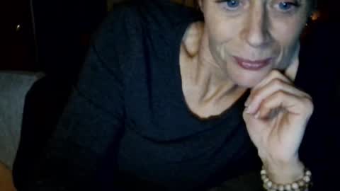 Snapshot of blueeyedlie chatting on 18, 12, 2025 Blueeyedlie online show from 18, 12, 2025
