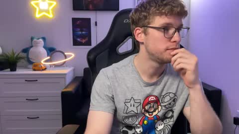 Snapshot of blueeyedtallguy chatting on 6, 12, 2024 blueeyedtallguy online show from 6, 12, 2024