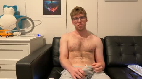 Snapshot of blueeyedtallguy chatting on 11, 12, 2024 blueeyedtallguy online show from 11, 12, 2024