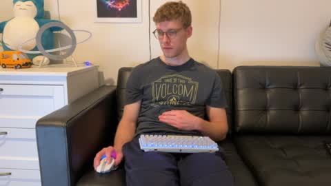 Snapshot of blueeyedtallguy chatting on 10, 1, 2025 blueeyedtallguy online show from 10, 1, 2025