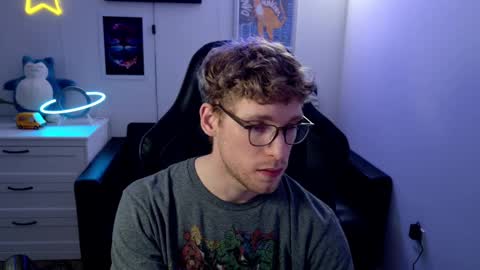 Snapshot of blueeyedtallguy chatting on 15, 2, 2025 blueeyedtallguy online show from 15, 2, 2025