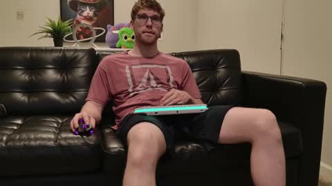 Snapshot of blueeyedtallguy chatting on 8, 10, 2025 blueeyedtallguy online show from 8, 10, 2025