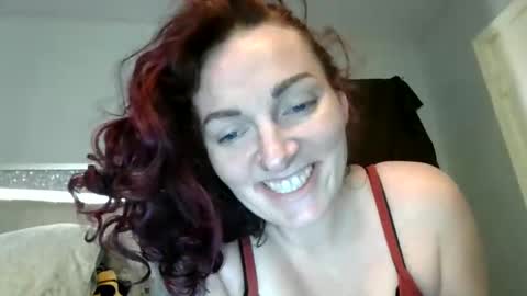 blueeyes1518 online show from 9, 1, 2025