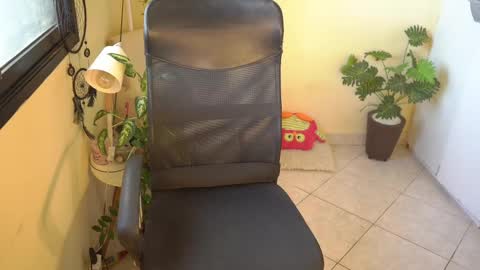 Snapshot of bluemysticlady chatting on 2, 3, 2025 FLORAA online show from 2, 3, 2025