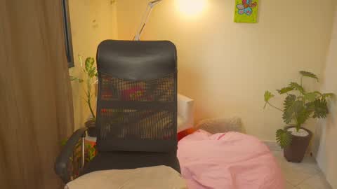 Snapshot of bluemysticlady chatting on 24, 9, 2025 FLORAA online show from 24, 9, 2025