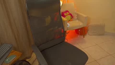Snapshot of bluemysticlady chatting on 27, 9, 2025 FLORAA online show from 27, 9, 2025