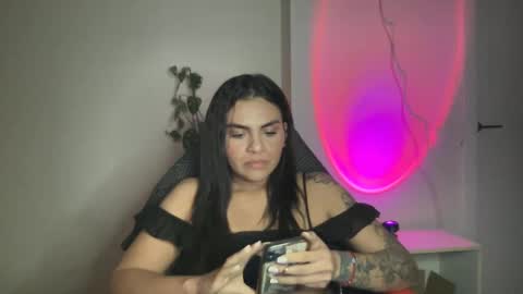 Snapshot of blumakinsey_ chatting on 24, 1, 2025 blumakinsey_ online show from 24, 1, 2025