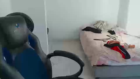  Hey guysI am BrendaWelcome my room online show from 19, 3, 2026