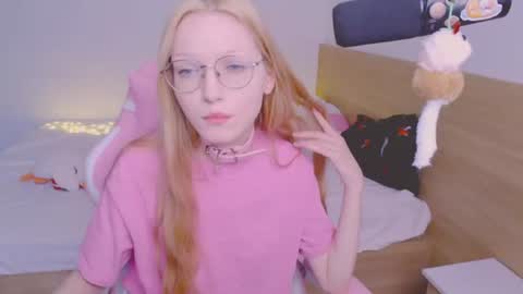 Snapshot of blush_alert chatting on 15, 6, 2026 Diana online show from 15, 6, 2026