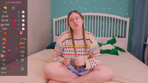 Snapshot of blush_ellie chatting on 22, 11, 2025 Ellie3 online show from 22, 11, 2025