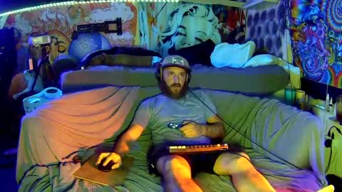 Snapshot of bmadnice803 chatting on 14, 10, 2025 bmadnice803 online show from 14, 10, 2025