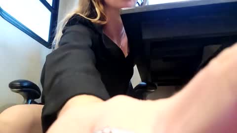 Snapshot of bmorganne420 chatting on 2, 11, 2025 MamaMorgan online show from 2, 11, 2025