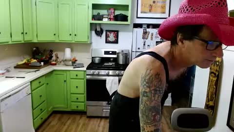 Snapshot of bnczuperzexy chatting on 5, 11, 2025 ZuperZexyZounds online show from 5, 11, 2025