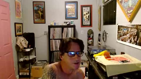 Snapshot of bnczuperzexy chatting on 15, 11, 2025 ZuperZexyZounds online show from 15, 11, 2025