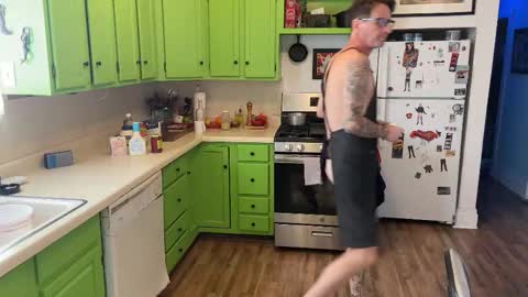 Snapshot of bnczuperzexy chatting on 25, 11, 2025 ZuperZexyZounds online show from 25, 11, 2025