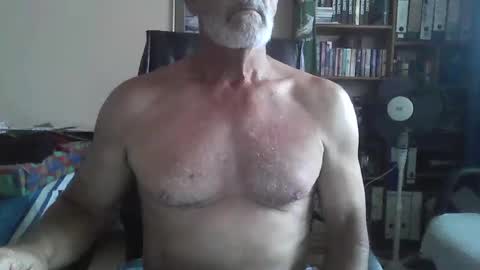 Snapshot of bobbgud chatting on 27, 10, 2025 Bobbgud online show from 27, 10, 2025