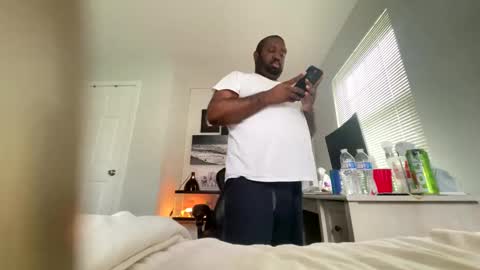 Luv bug  online show from 25, 9, 2025