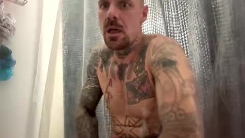 Snapshot of bodyart85_19 chatting on 5, 12, 2024 Bodyart85 19 online show from 5, 12, 2024