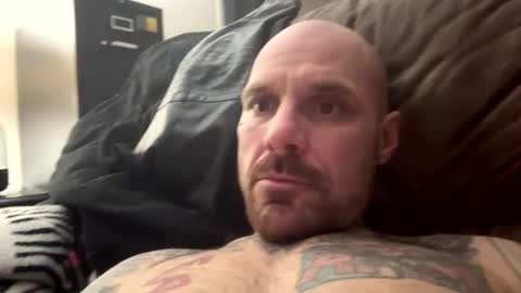 Snapshot of bodyart85_19 chatting on 23, 12, 2024 Bodyart85 19 online show from 23, 12, 2024