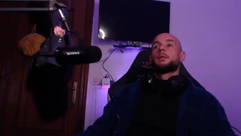 bodyking69 online show from 27, 1, 2025