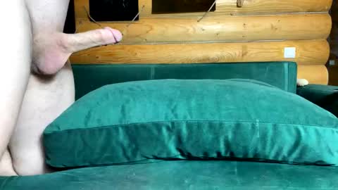 Nail and Olivia online show from 28, 10, 2025