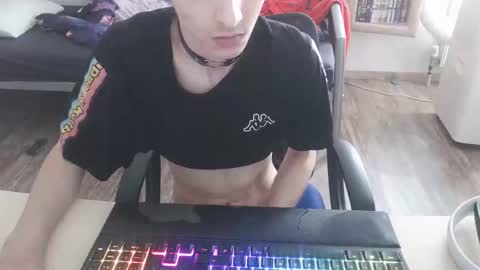 Snapshot of bohnfabian318 chatting on 3, 6, 2026 Shadow Femboy online show from 3, 6, 2026