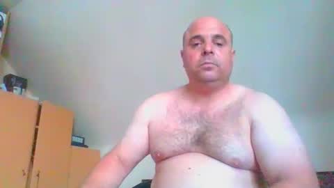 Snapshot of bondsuckslut chatting on 17, 5, 2026 borntosuck online show from 17, 5, 2026