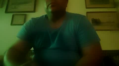Snapshot of bondsuckslut chatting on 9, 8, 2026 borntosuck online show from 9, 8, 2026