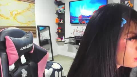 Snapshot of bonnie_bu chatting on 12, 10, 2025 becky online show from 12, 10, 2025