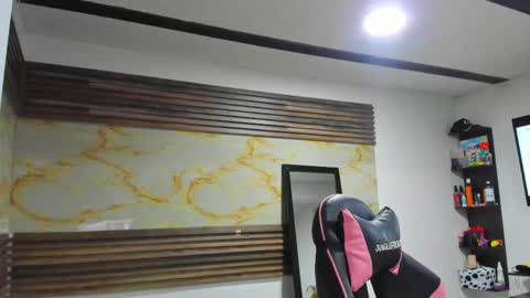 becky online show from 12, 11, 2025