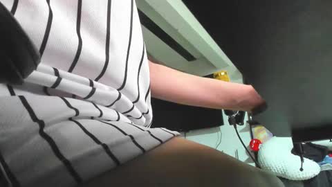 becky online show from 25, 11, 2025