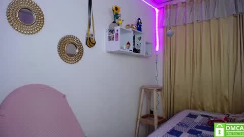 Soffy Brooks Independent model online show from 14, 2, 2025