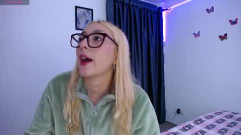 Soffy Brooks Independent model online show from 23, 4, 2026