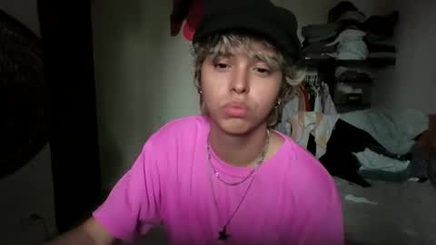 Snapshot of bonny_cum chatting on 2, 2, 2026 bonny_cum online show from 2, 2, 2026