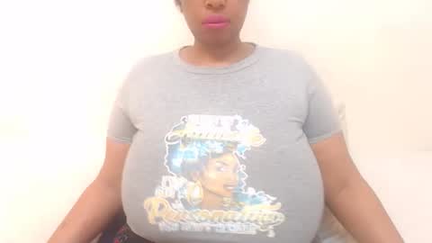 Snapshot of boobyqueen24 chatting on 22, 4, 2026 boobyqueen online show from 22, 4, 2026