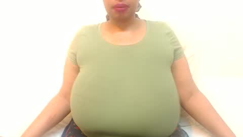Snapshot of boobyqueen24 chatting on 29, 4, 2026 boobyqueen online show from 29, 4, 2026